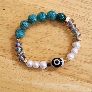 Chic Turquoise and Black Beaded Bracelet